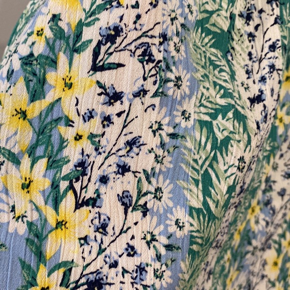 FAITH & ZOE Short Sleeve around Neck Top Size M - Picture 6 of 7